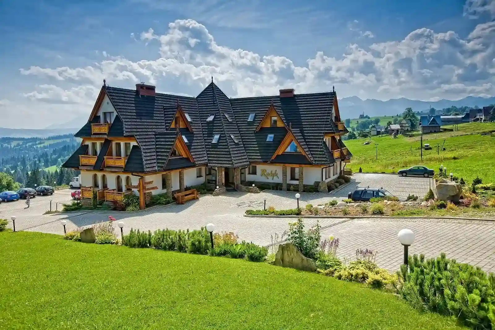 Redyk қонақ үйі қыста Татраға көрініспен